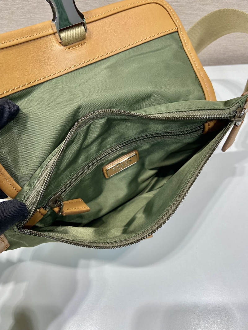 Pra*a waist chest packs